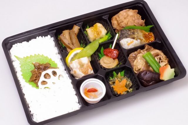 赤坂料亭「球磨川」（名古屋店）～東京赤坂「球磨川」監修～-彩幕ノ内弁当 厳選牛すき焼きとアサリの時雨煮ご飯