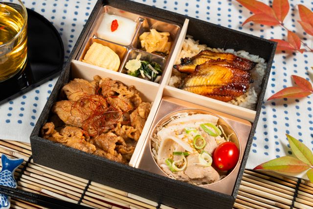 鰻と穴子「ひな乃屋」（久留米店）-【熨斗対応可】牛すきと鰻の合盛り御膳