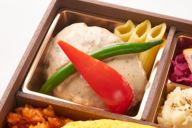 洋食亭 Silver spoon（岩槻店）-完熟トマトのオムライス ＆ ポルチーニハンバーグ