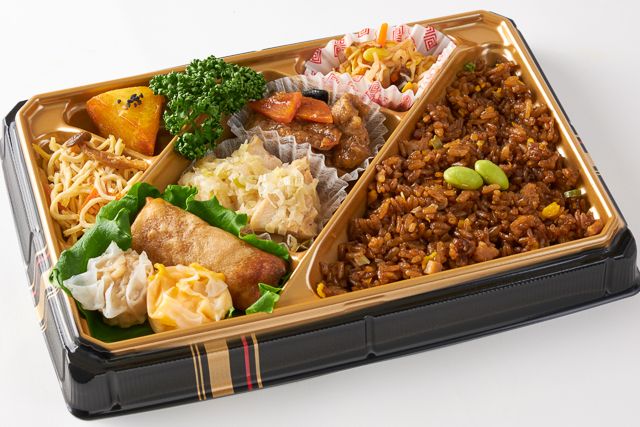 吉祥中華 結-musubi-（東京店）-【Wメイン】蒸し鶏葱ソース＆牛肉の黒胡椒炒め弁当【焼飯】