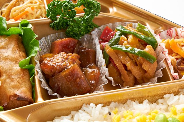 吉祥中華 結-musubi-（東京店）-【Wメイン】黒酢酢豚＆青椒肉絲弁当【白飯】