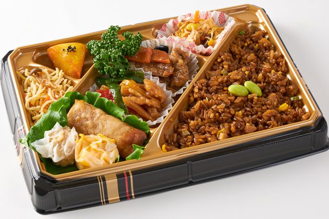 吉祥中華 結-musubi-（岩槻店）-【Wメイン】青椒肉絲＆牛肉の黒胡椒炒め弁当【焼飯】