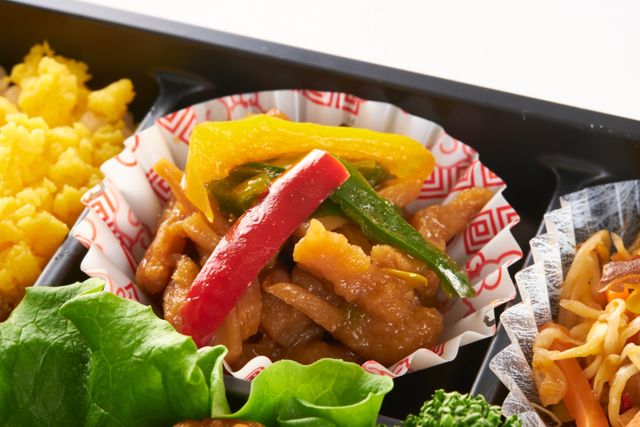 青山チャイナキッチン（岩槻店）-チンジャオロース＆2色ごはんのチャイナBOX