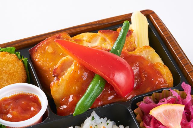 WERK―街の洋食―（岩槻店）-彩り野菜のトマトソースチキン ＆ 蟹クリームコロッケ