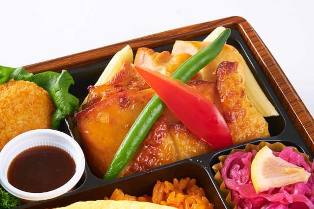 WERK―街の洋食―（岩槻店）-ふわとろオムライス ＆ シャリアピンチキンステーキ