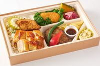 Kitchen Palette（岩槻店）-本格ハンバーグとWチキン＆白身魚のプレミアム弁当【白米】