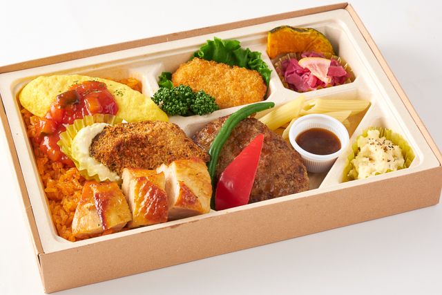Kitchen Palette（岩槻店）-とろとろ卵のオムライスと三種メインの豪華洋食弁当