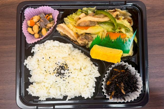 かるっと-肉野菜塩麹炒め弁当