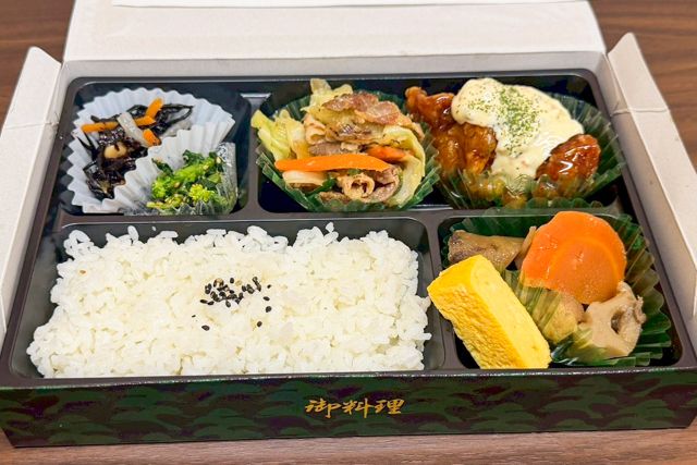 かるっと-野菜炒め＆チキン南蛮弁当