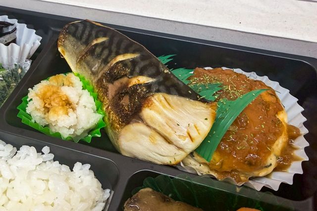 かるっと-塩サバ＆豆腐ハンバーグ弁当