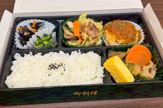 かるっと-野菜炒め＆豆腐ハンバーグ弁当