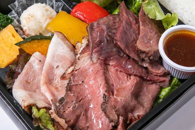B.B.Q KIMURA Steak＆Grill（名古屋店）-厳選ブラックアンガスサーロインステーキ＆ローストポーク＆ローストビーフ