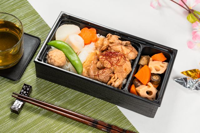 スキヤキトオニク「肉べゑ」(久留米店）-【熨斗対応可】国産トモバラ牛すき重