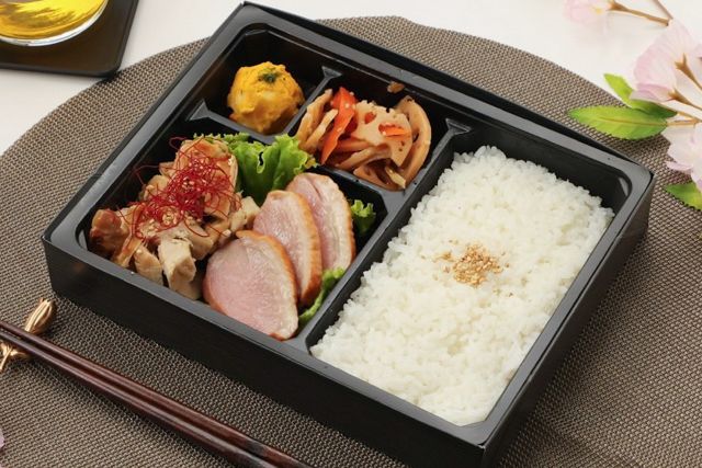 松花屋 遥香（久留米店）