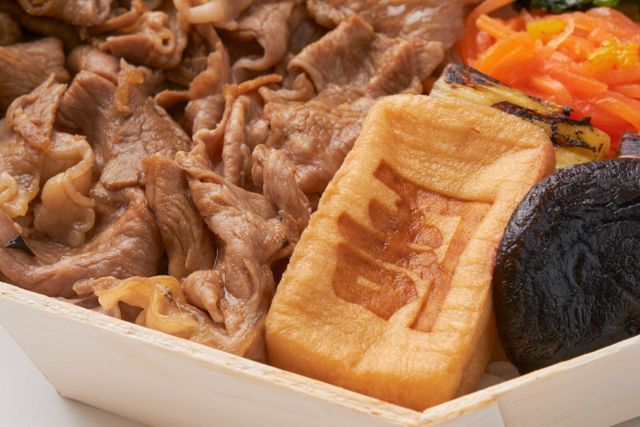 カネ吉山本（東京店）-〜司〜 特選近江牛すき焼き 八角重
