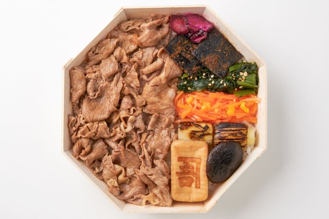 カネ吉山本（東京店）-〜司〜 特選近江牛すき焼き 八角重