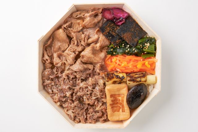 カネ吉山本（東京店）-〜技〜 特選 近江牛すき焼きと焼肉 八角重