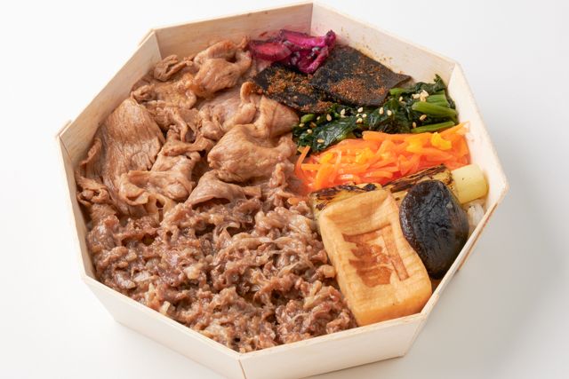 カネ吉山本（東京店）-〜技〜 特選 近江牛すき焼きと焼肉 八角重