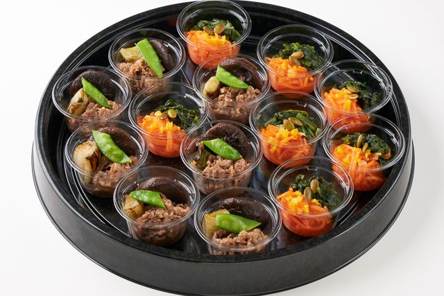 カネ吉山本 オードブル（東京店）-特選 近江牛焼肉&人参青菜