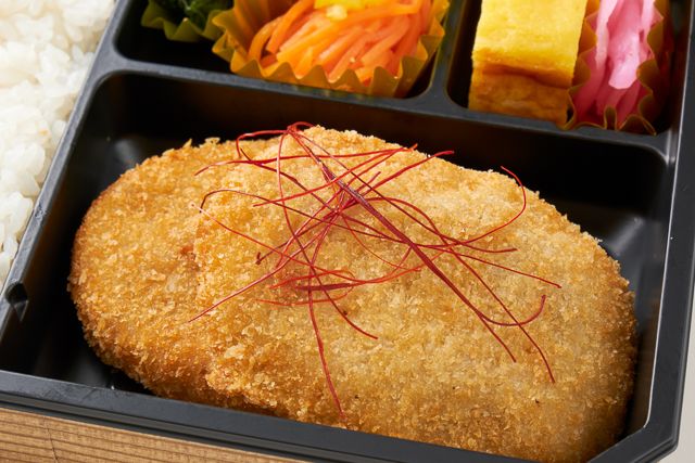 ころっち（東京店）-明治29年創業 老舗精肉店のビーフコロッケ弁当