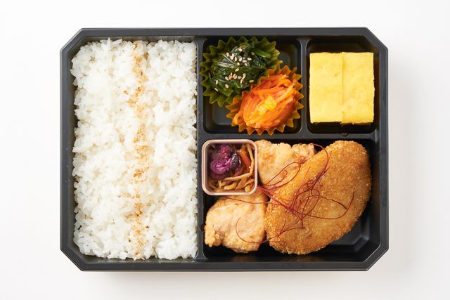 ころっち（東京店）-国産野菜のビーフコロッケ & 鶏むね唐揚げの彩り弁当【お茶付】