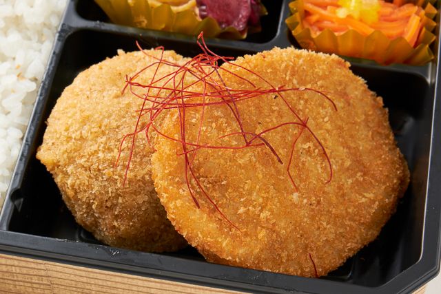 ころっち（東京店）-和牛ミンチカツ & 国産野菜ビーフコロッケの贅沢弁当【お茶付】