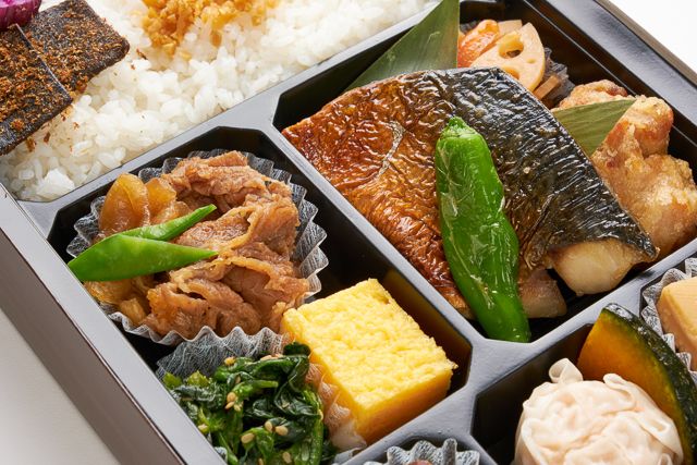 旬菜 琥珀 -kohaku-（岩槻店）-逸 -国産牛すき焼きと国産さば塩焼き御膳-