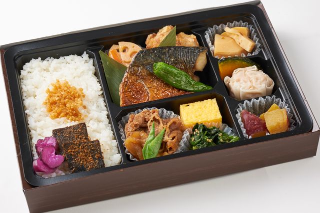 旬菜 琥珀 -kohaku-（岩槻店）-逸 -国産牛すき焼きと国産さば塩焼き御膳-