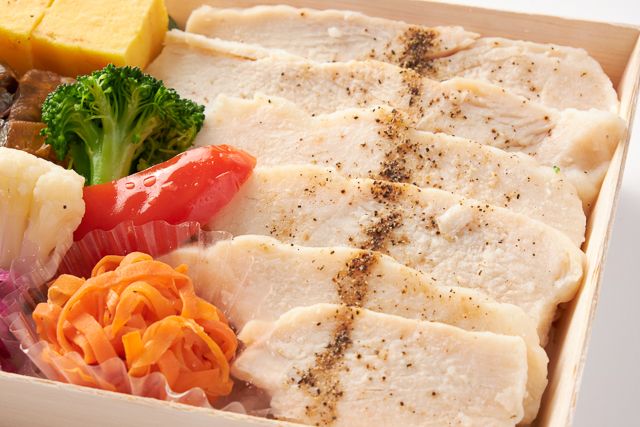 TOTONOE+（トトノエプラス）（東京店）-アマニ鶏のスチームチキン〜ポルチーニクリームソース〜＆国産さば塩焼き