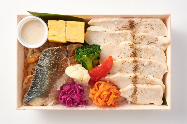 TOTONOE+（トトノエプラス）（東京店）-アマニ鶏のスチームチキン〜ポルチーニクリームソース〜＆国産さば塩焼き