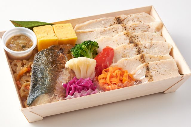 アマニ鶏のスチームチキン〜香味ソース〜＆国産さば塩焼き