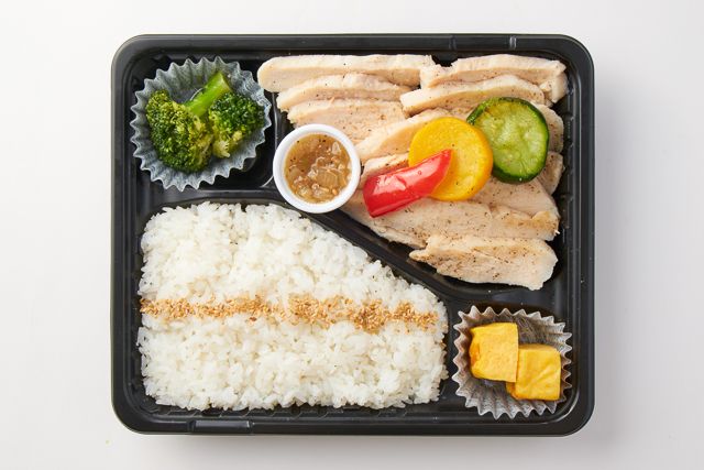 頂飯-ITADAKIMESHI-（東京店）-アマニ鶏の蒸し焼き ネギ塩だれ