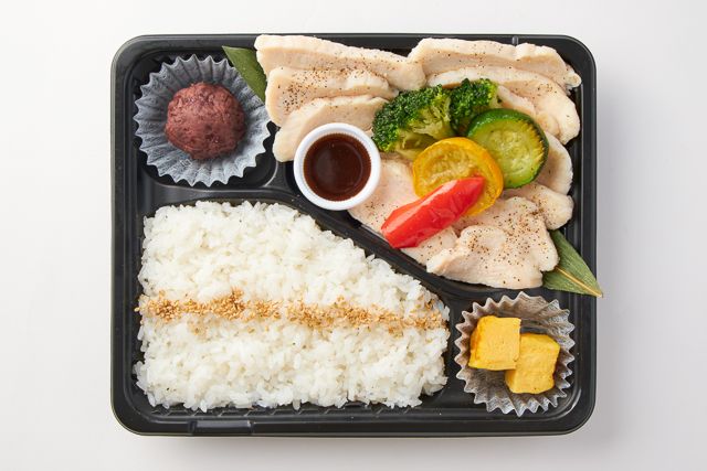 頂飯-ITADAKIMESHI-（東京店）-おはぎ付き アマニ鶏の蒸し焼き シャリアピンソース