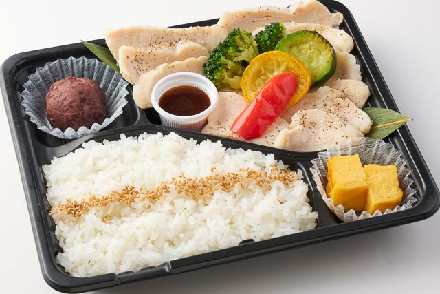 頂飯-ITADAKIMESHI-（東京店）-おはぎ付き アマニ鶏の蒸し焼き シャリアピンソース