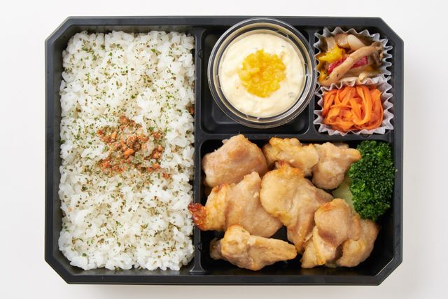 たるたる（東京店）-鶏モモ肉の塩麹焼き 柚子たるたるソース