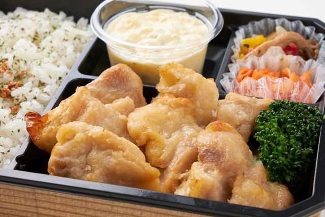 たるたる（東京店）-鶏モモ肉の塩麹焼き たるたるソース