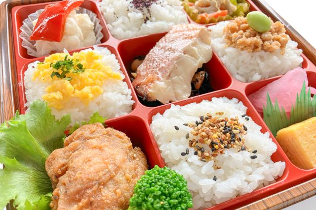 KURA-SHINO kitchen（東京店）-ひだまり-赤魚の西京焼きと若鶏のからあげ-