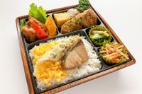 KURA-SHINO kitchen（岩槻店）-いろどり-ぶりの照り焼きと若鶏のからあげ-
