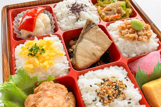 KURA-SHINO kitchen（岩槻店）-ひだまり-ぶりの照り焼きと若鶏のからあげ-