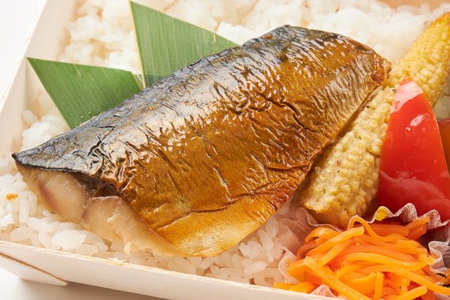B.LOGIC（東京店）-鯖の塩焼きと彩りバランスBOX（白米）
