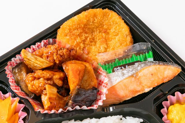 味いち-サーモンの塩焼き弁当