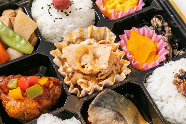 味いち-彩り9升生姜焼き弁当
