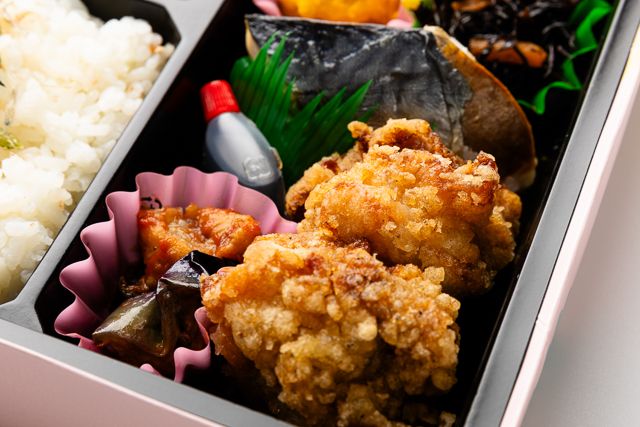 味いち健美-スーパーフード＆MCTオイル【GABAとたんぱく質が摂れる】発芽玄米粉唐揚げ・焼きサバ弁当