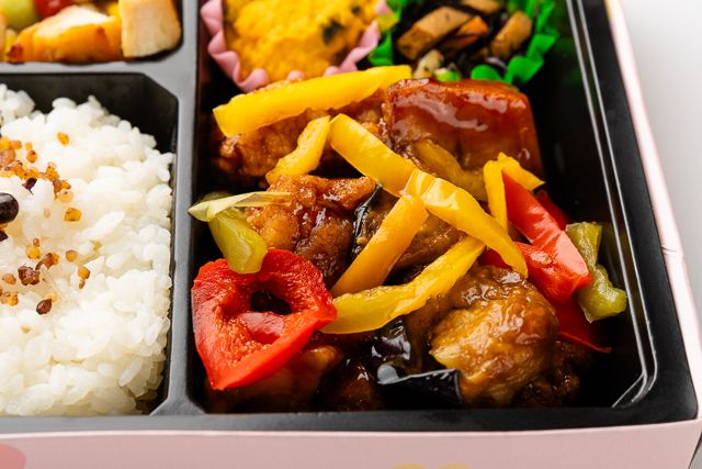 味いち健美-スーパーフード＆MCTオイル【25品目とたんぱく質が摂れる】豚根菜黒酢あん弁当