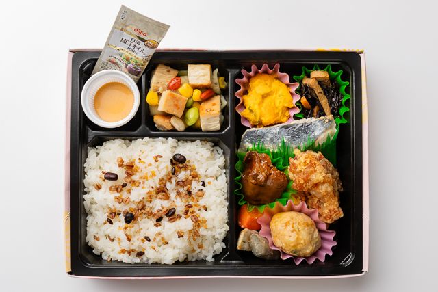 味いち健美-スーパーフード＆MCTオイル【25品目とたんぱく質が摂れる】根菜サバ塩麹・唐揚げ弁当