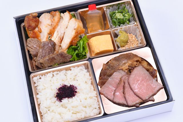 紅まる BENIMARU（大阪店）-日本銘柄牛2種類を一度で食べられる肉まぶし弁当【宮崎牛・近江牛】 青