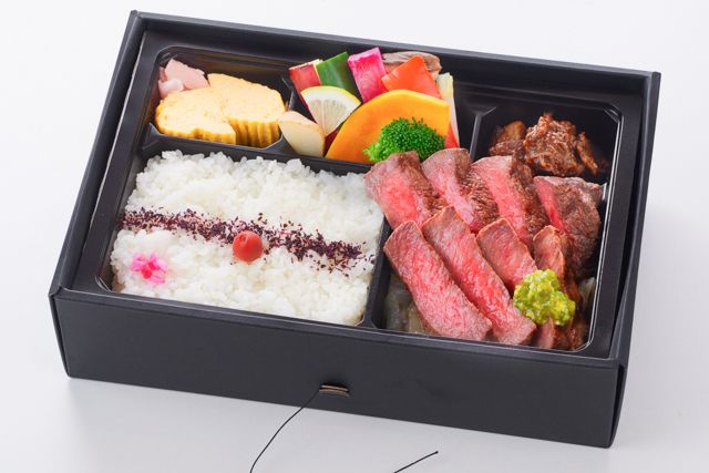 近江牛ステーキ弁当 八傳-【温まる】【厳選】近江牛ステーキ シンタマ御膳