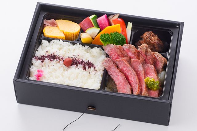 近江牛ステーキ弁当 八傳-【温まる】【厳選】近江牛ステーキ トモサンカク御膳