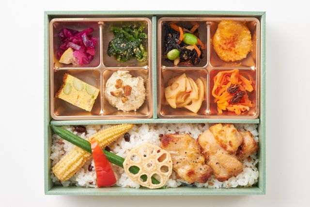 Gemma［ジェンマ］（東京店）-塩麹チキンと厳選8種の旬彩デリ（雑穀米）
