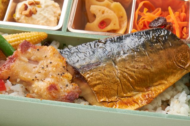 Gemma［ジェンマ］（東京店）-塩麹チキン・焼き塩鯖と厳選8種の旬彩デリ